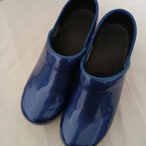 Blue sanita clogs size 39